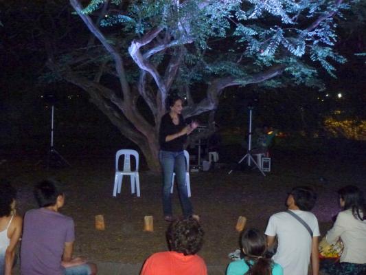 Kamini telling under the tree ... The story of The Dato' Tree